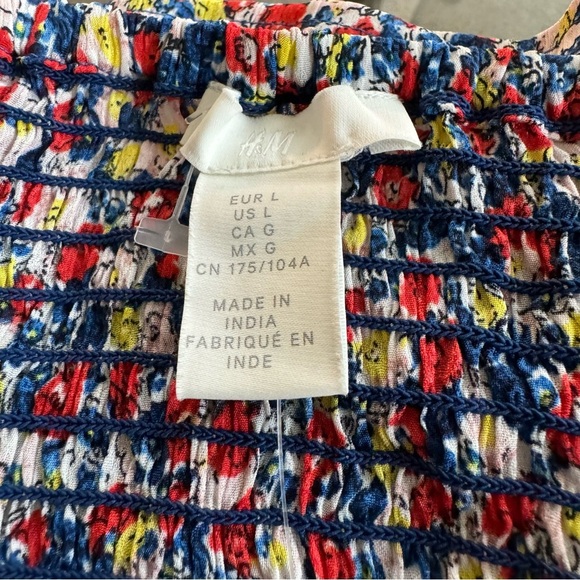 NWT! V-Neck Gather Front and Smocked Back Dainty Floral Top with Ties on Cuff - Picture 4 of 10